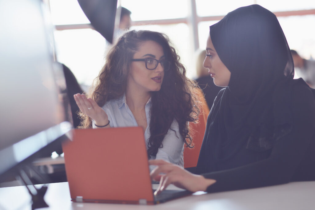 تقدم لوظيفتك معنا